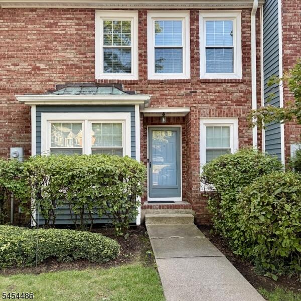 Property listing MLS 4047702 photo 1