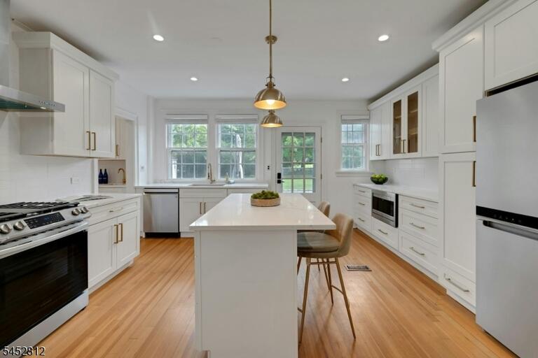 Property listing MLS 4047740 photo 13