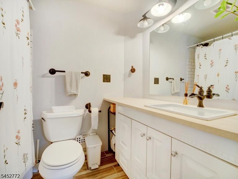 Property listing MLS 4047766 photo 11