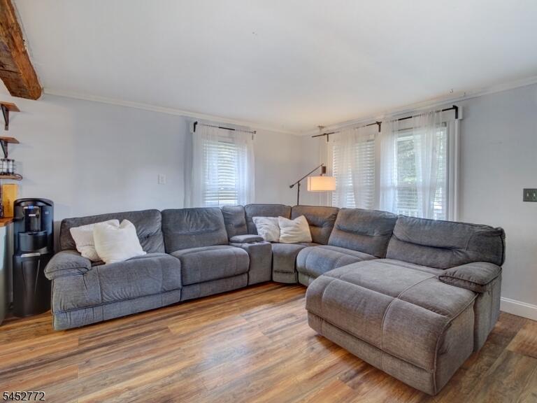 Property listing MLS 4047766 photo 2