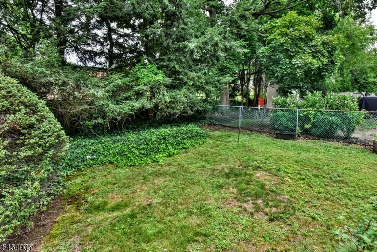 Property listing MLS 4047794 photo 13