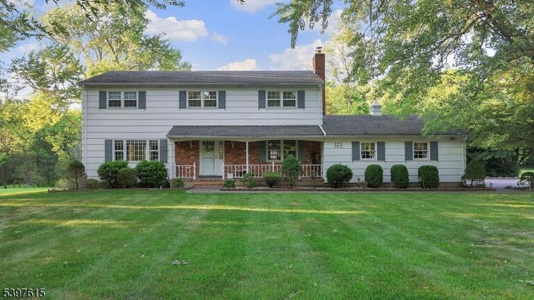 Property listing MLS 4047839 photo 1