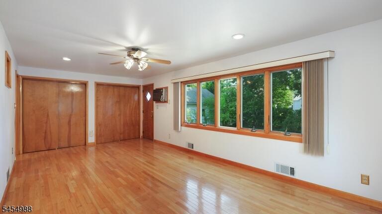 Property listing MLS 4047843 photo 11