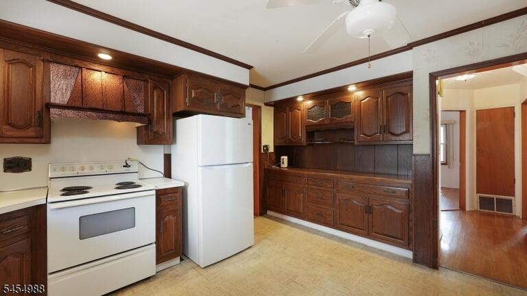 Property listing MLS 4047843 photo 8