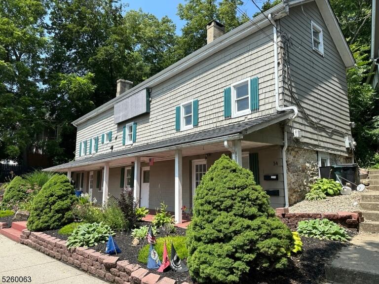 Property listing MLS 4047844 photo 1