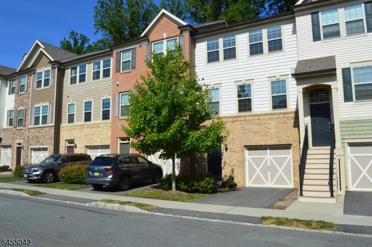 Property listing MLS 4047861 photo 1