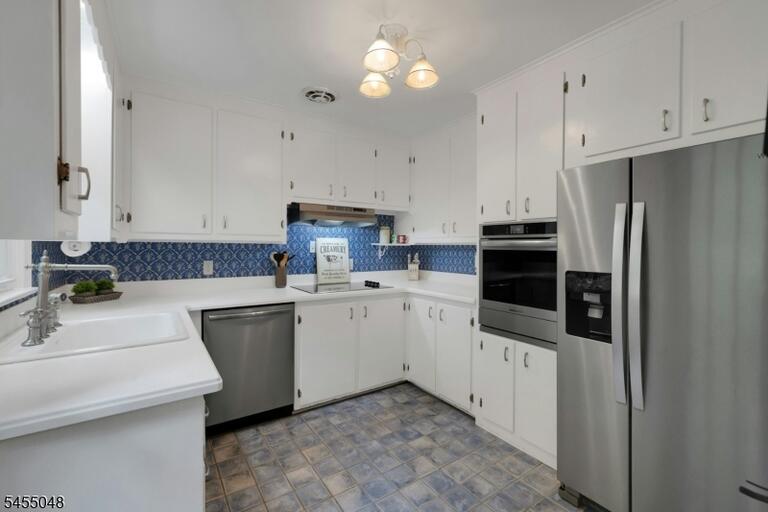 Property listing MLS 4047869 photo 12