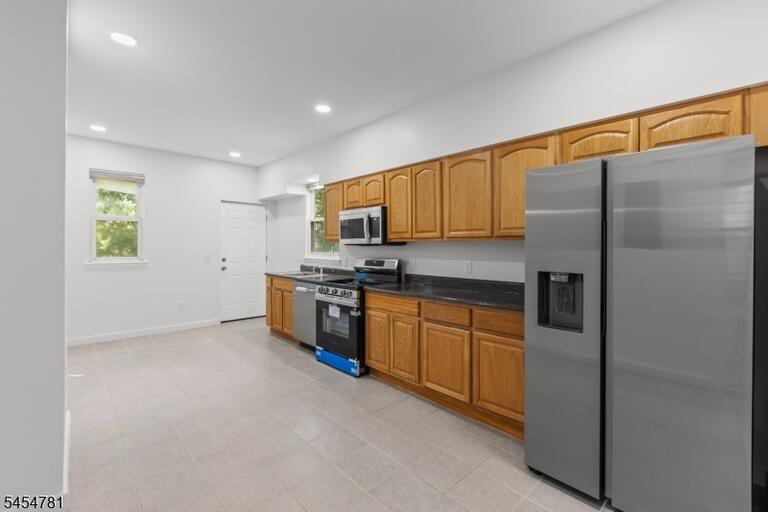 Property listing MLS 4047878 photo 4
