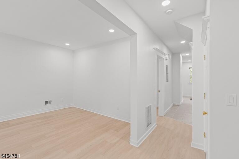Property listing MLS 4047878 photo 7