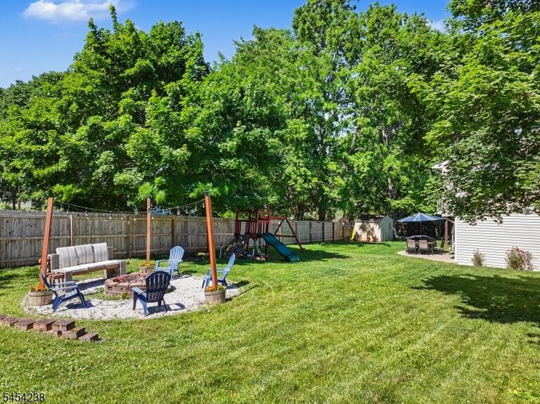 Property listing MLS 4047888 photo 21
