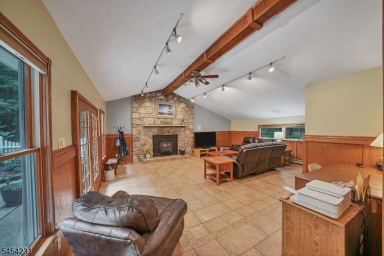 image-4048056-9.jpeg