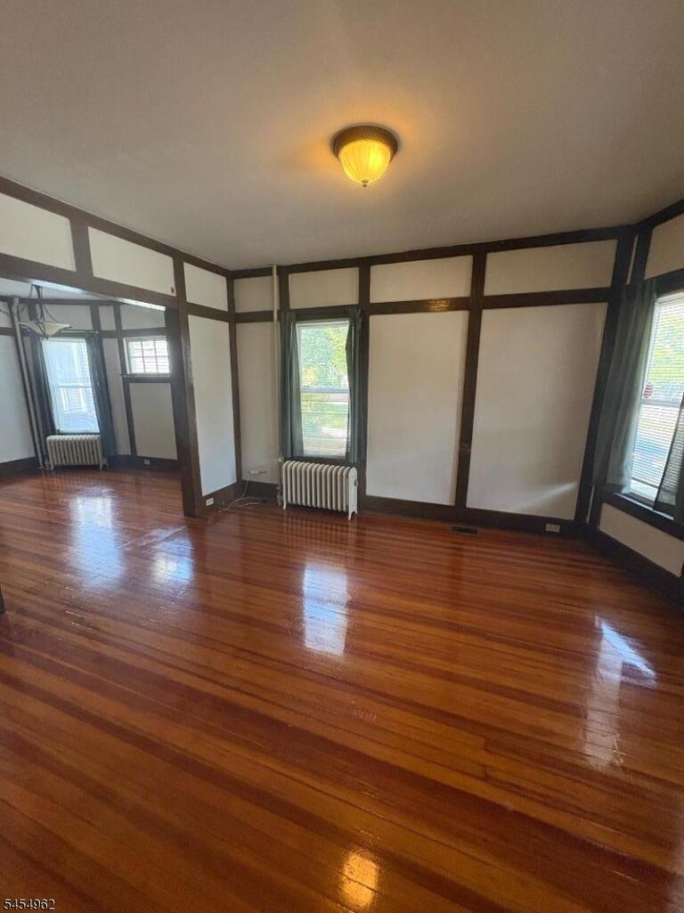 Property listing MLS 4048060 photo 3