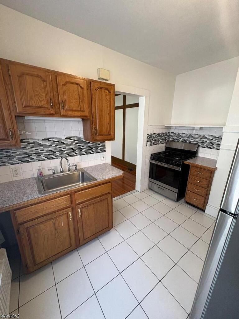 Property listing MLS 4048060 photo 8