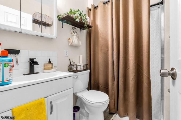 Property listing MLS 4048110 photo 16