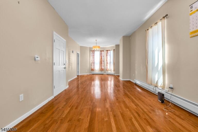 Property listing MLS 4048110 photo 21