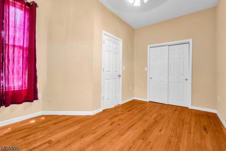 Property listing MLS 4048110 photo 25