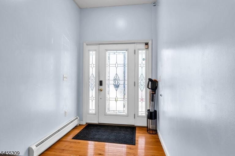 Property listing MLS 4048110 photo 5