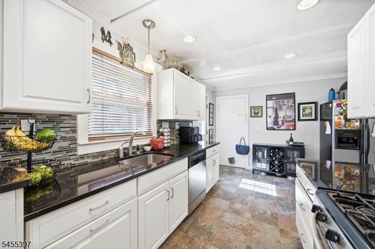 Property listing MLS 4048207 photo 8