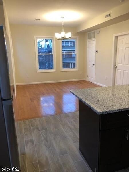 Property listing MLS 4048214 photo 2