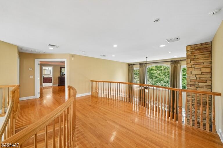 Property listing MLS 4048254 photo 19