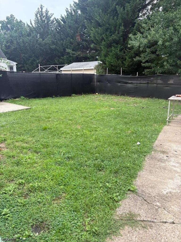 Property listing MLS 4048297 photo 3