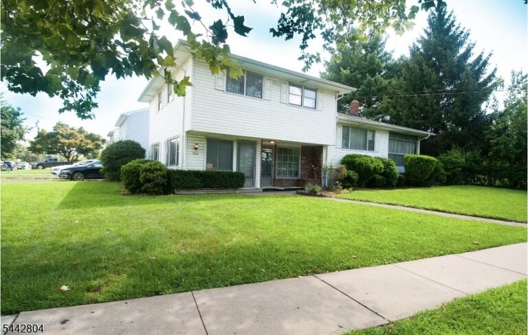 Property listing MLS 4048351 photo 1