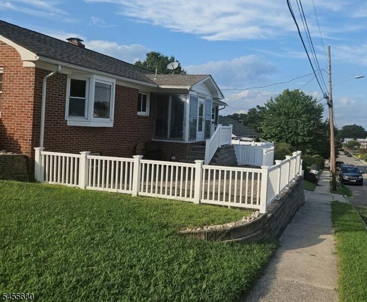 Property listing MLS 4048479 photo 2