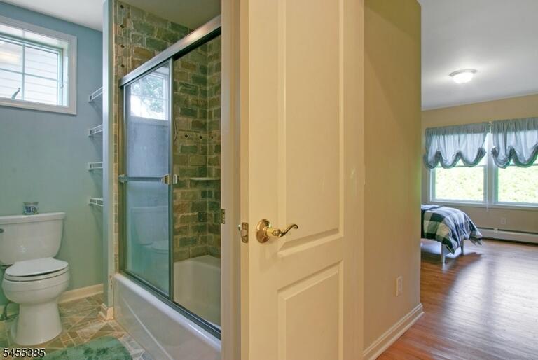 Property listing MLS 4048483 photo 33