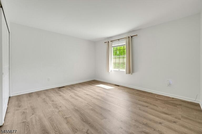 Property listing MLS 4048497 photo 19