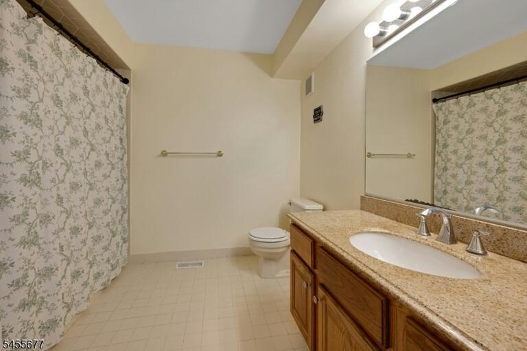 Property listing MLS 4048497 photo 28