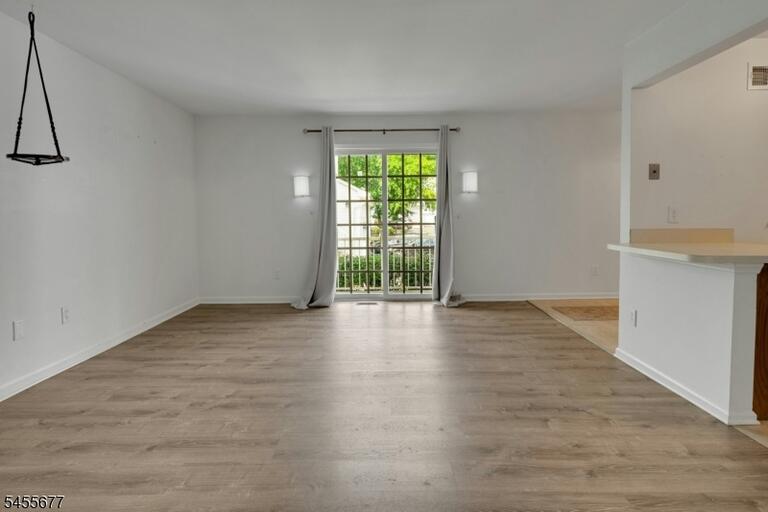 Property listing MLS 4048497 photo 8
