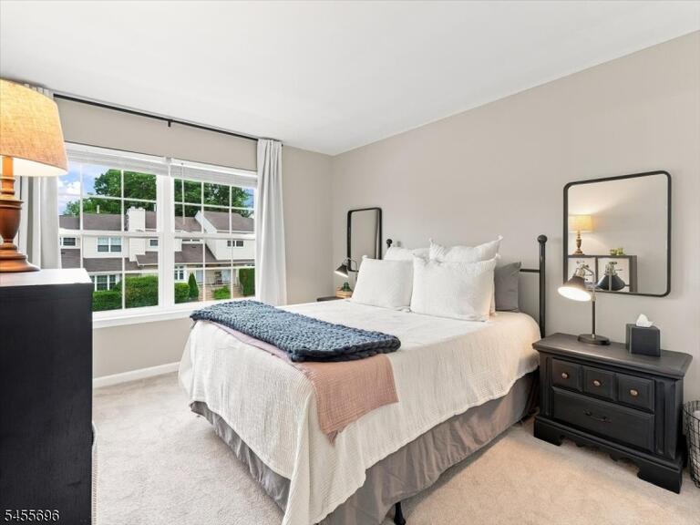 Property listing MLS 4048505 photo 14