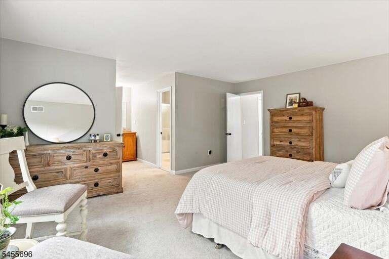 Property listing MLS 4048505 photo 17