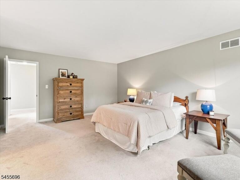 Property listing MLS 4048505 photo 19