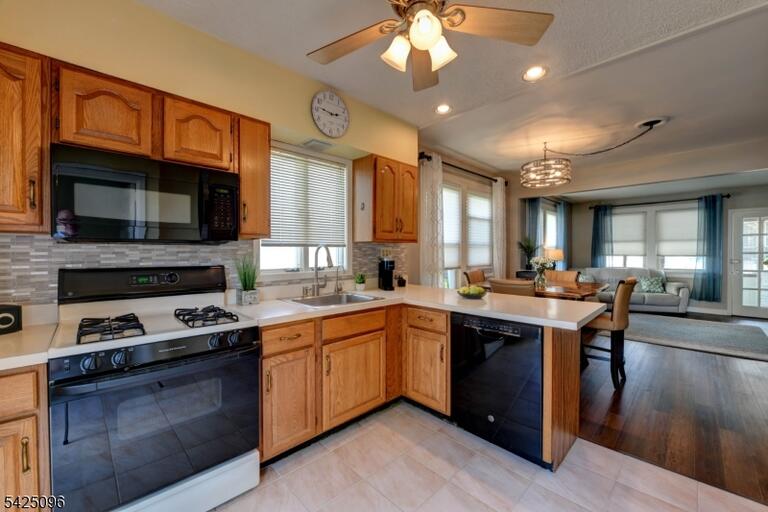 Property listing MLS 4048523 photo 13