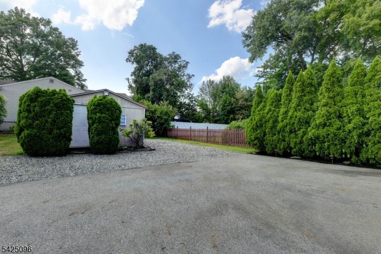 Property listing MLS 4048523 photo 26