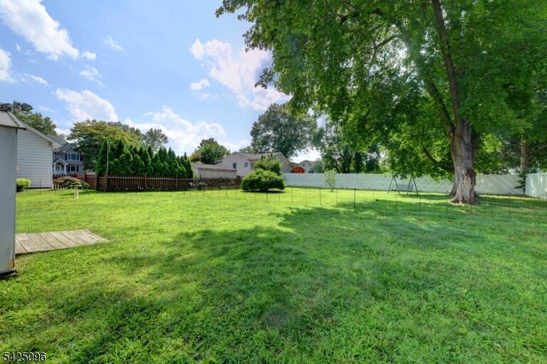 Property listing MLS 4048523 photo 30