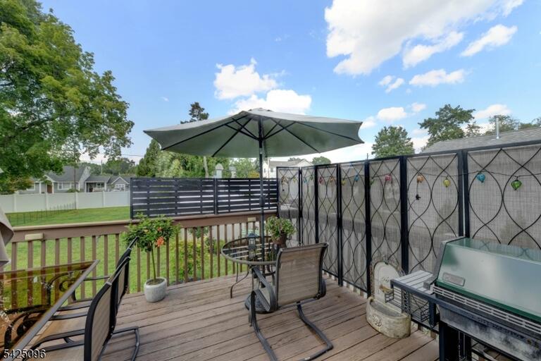Property listing MLS 4048523 photo 33