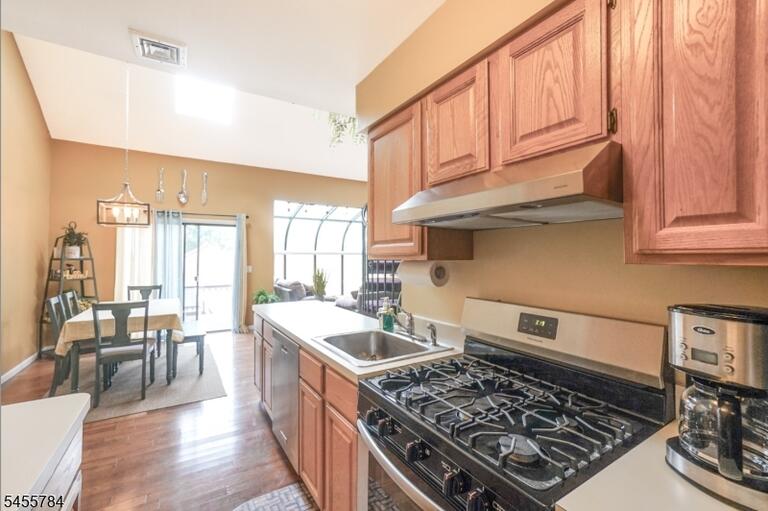 Property listing MLS 4048540 photo 15