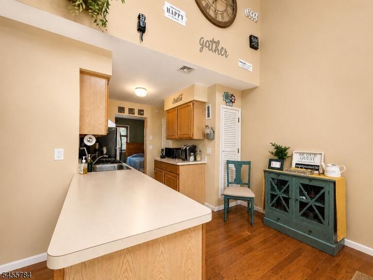 Property listing MLS 4048540 photo 2