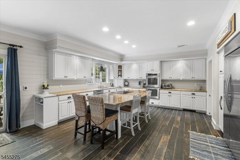 Property listing MLS 4048561 photo 15