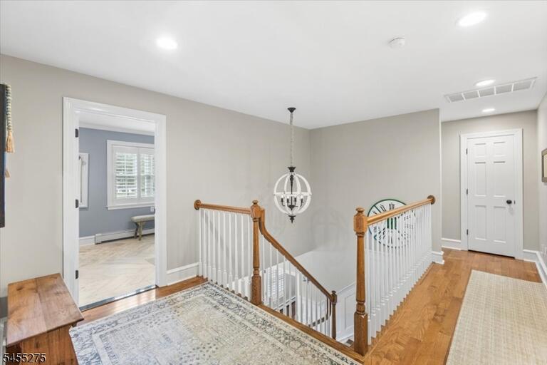 Property listing MLS 4048561 photo 24