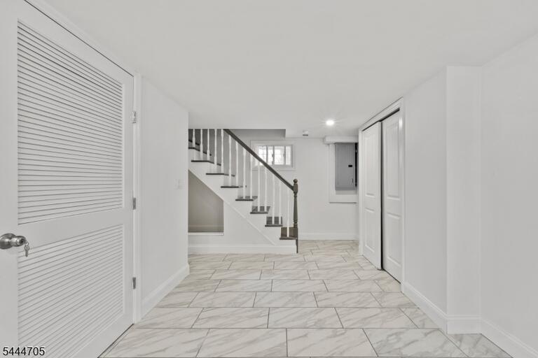 Property listing MLS 4048594 photo 26