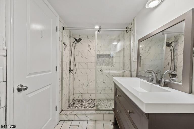 Property listing MLS 4048594 photo 29