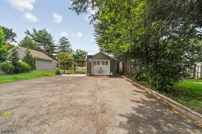 Property listing MLS 4048594 photo 30