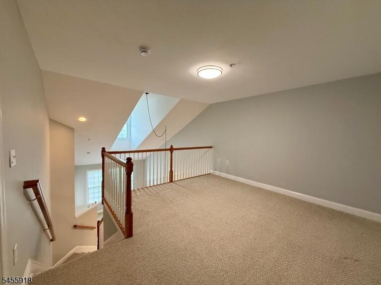 Property listing MLS 4048601 photo 10