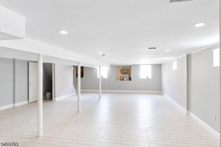 Property listing MLS 4048612 photo 28