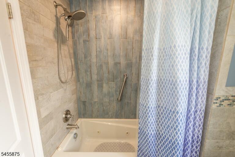 Property listing MLS 4048627 photo 22