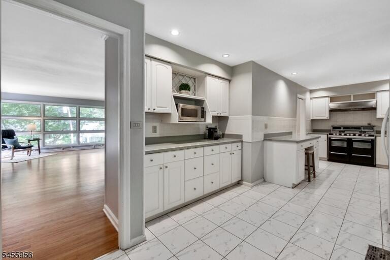 Property listing MLS 4048705 photo 9