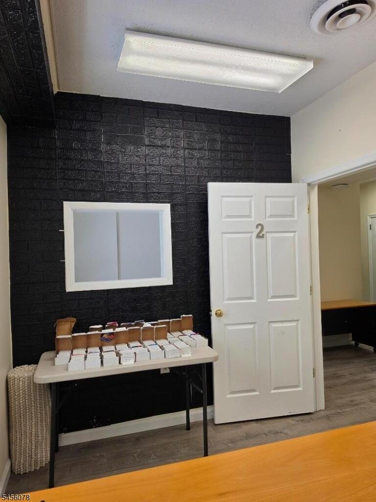 Property listing MLS 4048738 photo 5